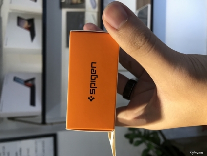 Túi da dành cho Airpods 2 chính hãng Spigen