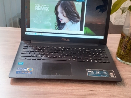 Bán X553MA cũ chính hãng giá rẻ Ram 4GB,có SSD 120GB