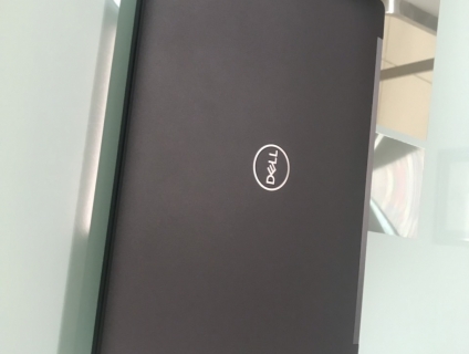 Cần bán: Laptop DELL Latitude 7390 13”, Core i7, 8GB Ram (Brand NEW)