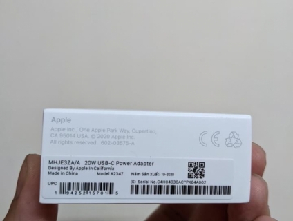 Cần bán sạc 20W & 18W zin nguyên seal Apple cho Iphone 12 seri