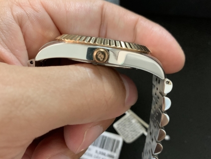 Cần Bán: Đồng hồ Thụy sỹ chính hãng Jacques du Manoir