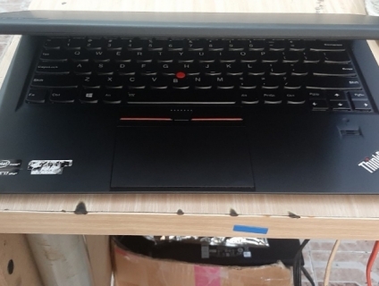 Thinkpad x1 gen 2 i7 Ram 8G, ssd256G 14inch zin 100%