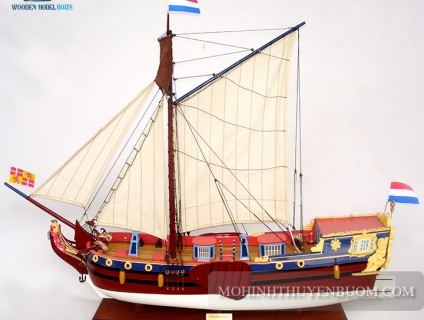 Quà Tặng Tân Gia - Mô Hình Thuyền Gỗ Sang Trọng