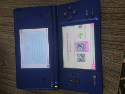 Cần bán máy Nintendo dsi
