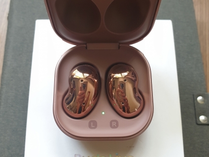 Tai nghe galaxy buds live (bảo hành chính hãng 11 tháng)