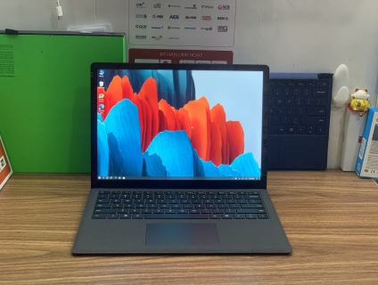 Surface Laptop 2 black i7 8650U 8G 256G siêu mỏng