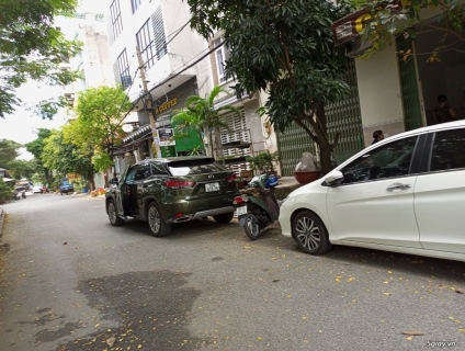 Kinh o to huyndai staga | kính lái chắn gió ô tô pali | thay kính ô tô