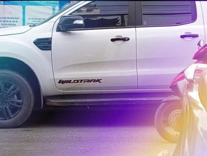 kinh o to ford ranger, kính lái trước chắn gió ô tô ranger, kính ô tô