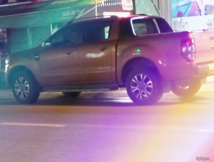 Thay kinh xe range, kính chắn gió ranger, kính lái kính trước hông ô t