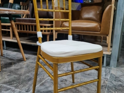 Ghế sắt nệm cho nhà hàng tiệc cưới