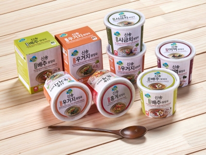 Bộ quà Tết 2023 SHE Chocolate - giá tốt nhất 5s