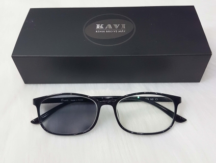 NGUYÊN LÝ ĐỔI MÀU CỦA KÍNH ĐỔI MÀU KHI RA NẮNG