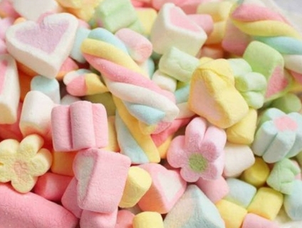 Kẹo marshmallow nhiều màu