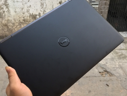 Dell latutide 7250  Bộ vi xử lí : Intel® Core™ i5 5300U 2.3Ghz Ram : 4