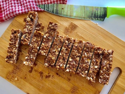 1 TRONG NHỮNG VAI TRÒ CỦA THANH BAR PROTEIN