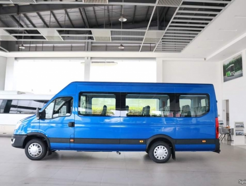 Xe bus iveco daily plus 19c