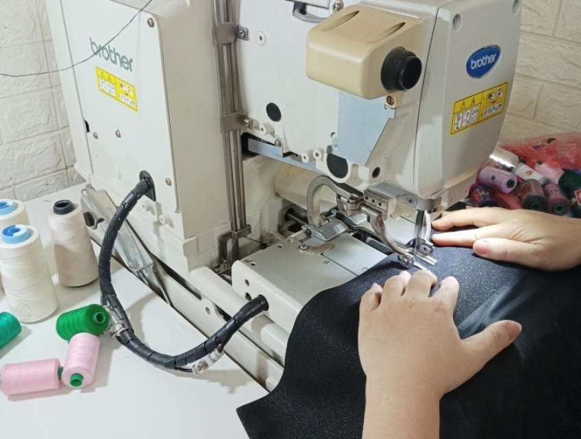 Thùa khuyết đầu tròn tại Hà Nội