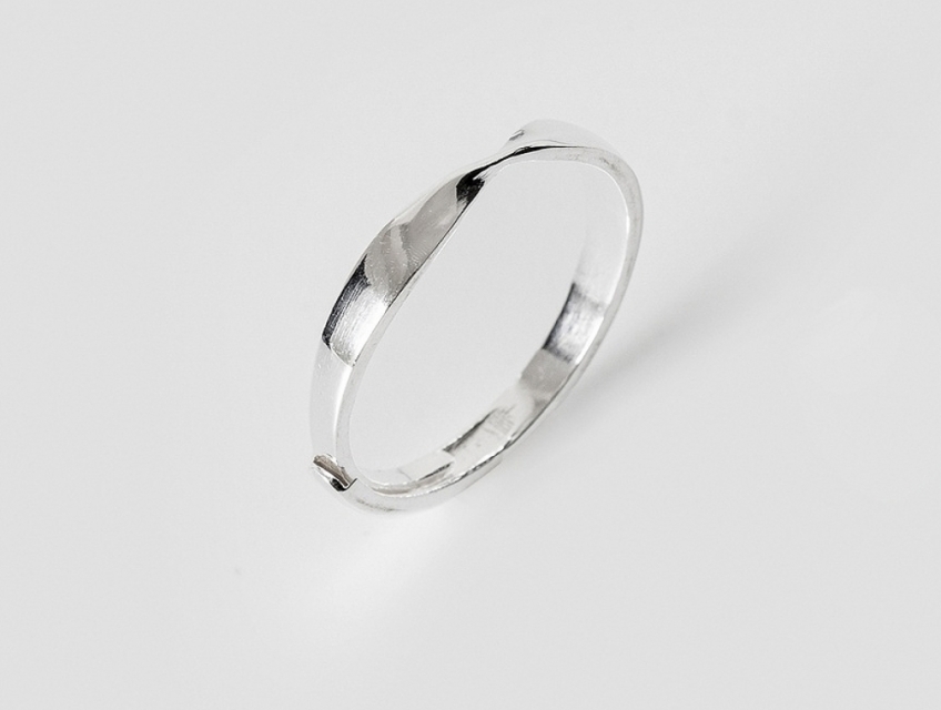 Nhẫn vô cực "Curled Silver Ring"
