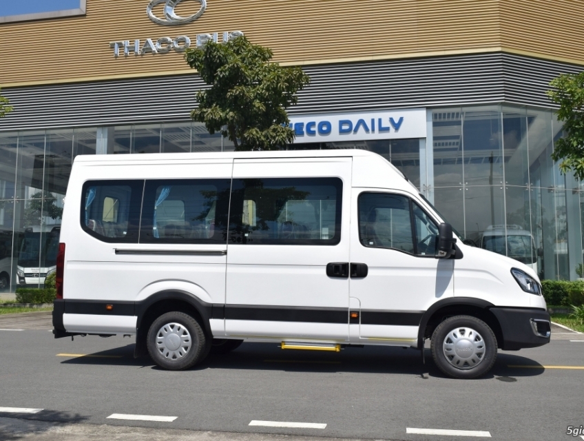 Xe IVECO 16 CHỖ MỚI 100% TPHCM