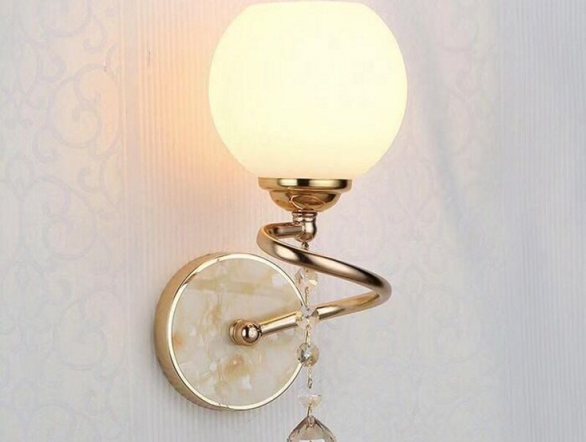 Cách lắp đèn ngủ treo tường chuẩn, an toàn