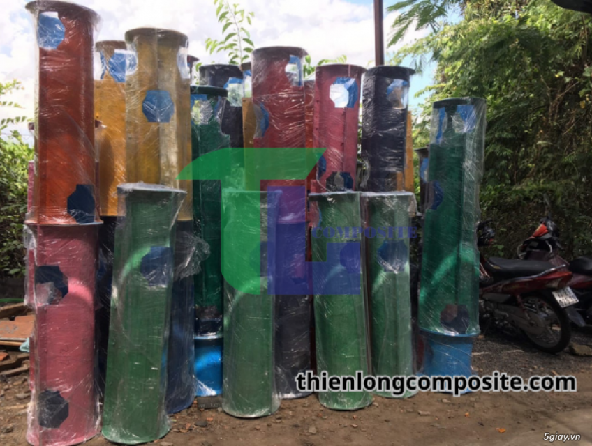 Khuôn đúc trụ bê tông bằng vật liệu composite