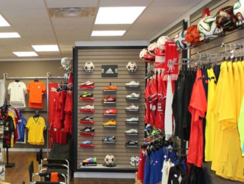 Tìm nguồn hàng sỉ quần áo thể thao: 1 số bí quyết trong kinh doanh quầ