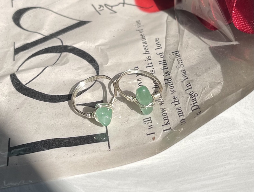 Top 5 các kiểu nhẫn nữ đá đẹp 2024