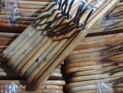 Trả mặt bằng về quê, nên cần thanh lý gấp lô Móc Quần áo - Gỗ Thông