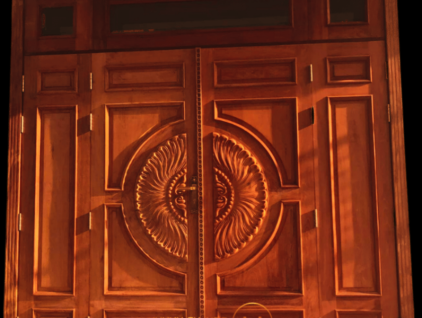 Những cửa gỗ 4 cánh đẹp tự nhiên