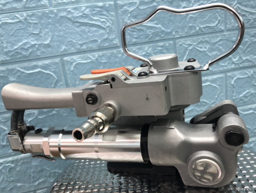 Máy đóng đai nhựa dùng hơi XQD-19