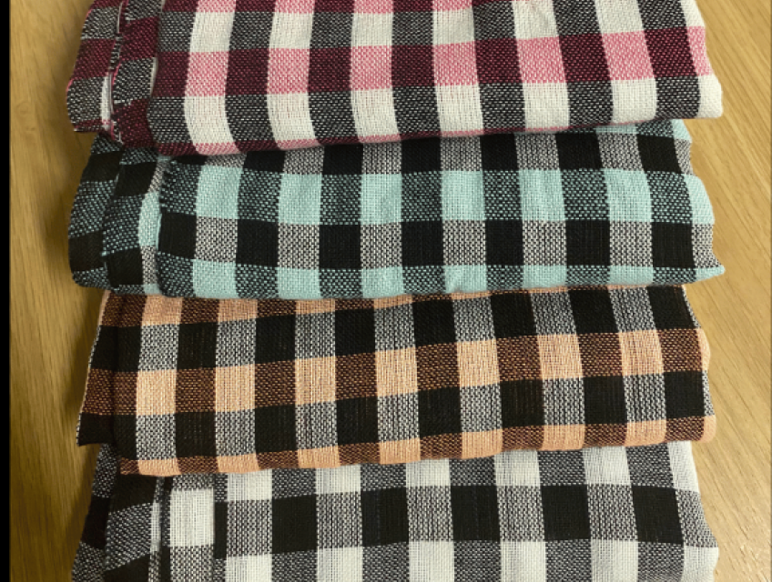 Khăn Rằn: Phụ Kiện Không Thể Thiếu Khi Đi Du Lịch Biển