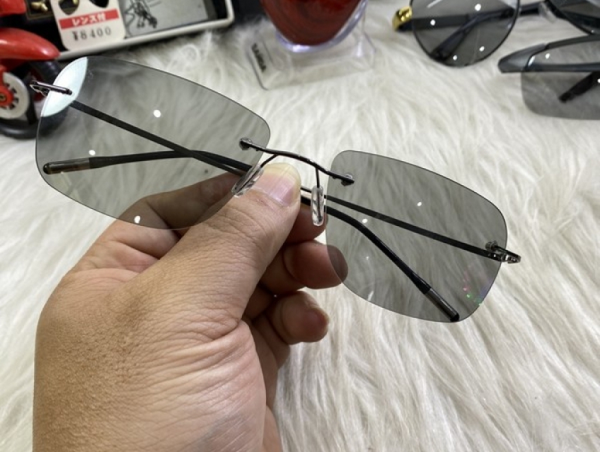 Kính đi đêm chống chói - đổi màu khi đi nắng nhật giá rẻ