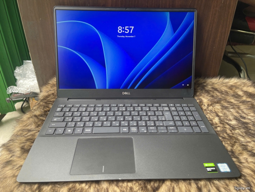 DELL INSPIRON 7590/ i7-9750H/ 8GB/ 256GB/ GTX1650