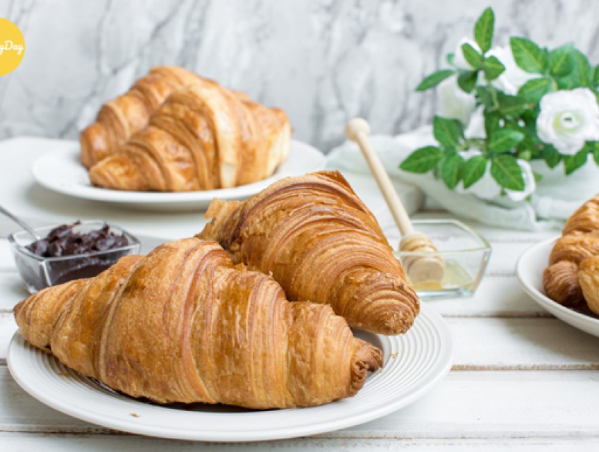 Bánh sừng bò bao nhiêu calo? Khám phá giá trị dinh dưỡng và những điều