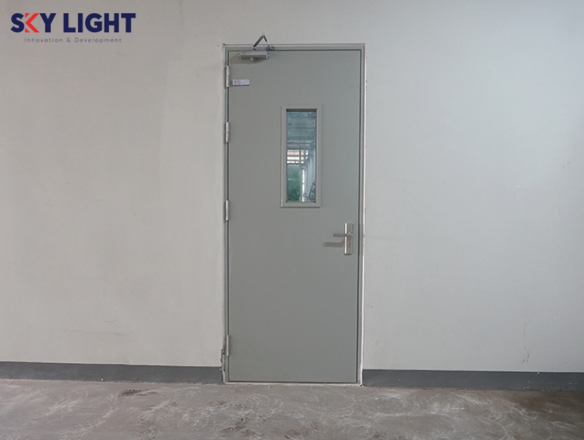 Tại sao nên mua cửa thép công nghiệp 1 cánh Sky Light
