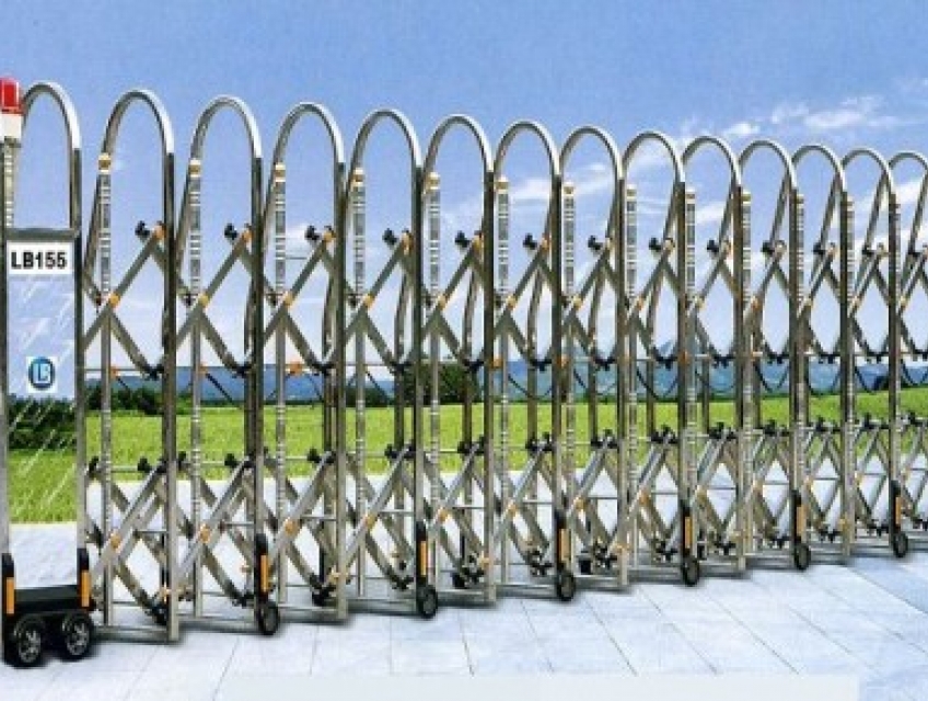 Cổng  xếp tự động- CTY Lan Bùi 0913183440