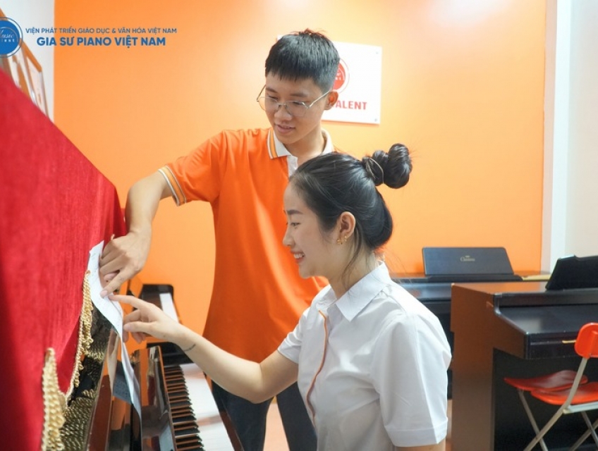 Sinh viên dạy đàn piano – Sự lựa chọn thông minh cho người muốn học đàn