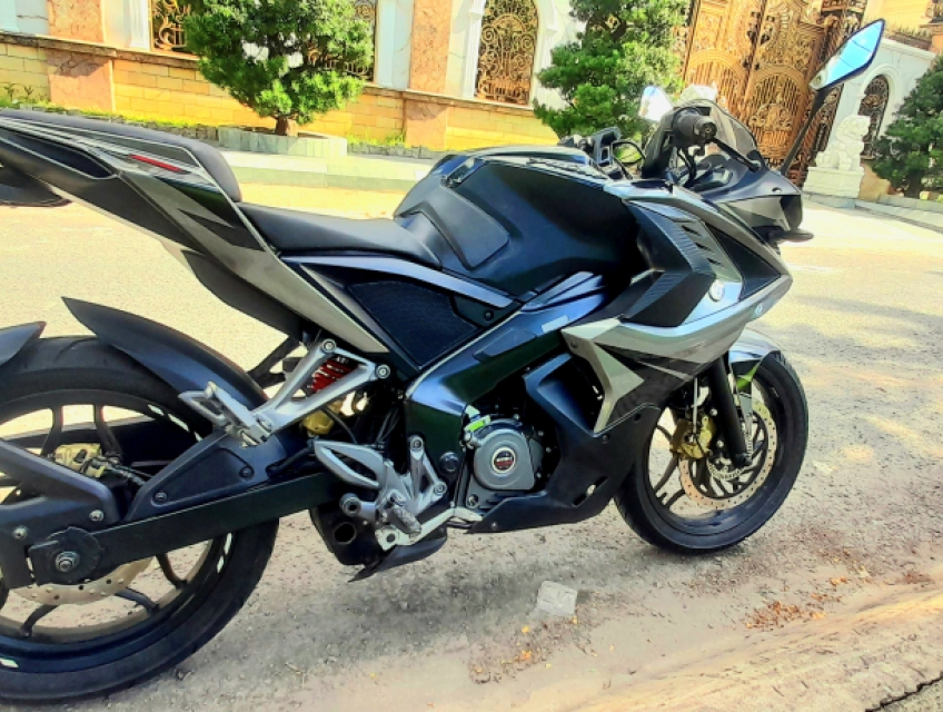 moto rs 200 xe nhập 2017, zin toàn bộ, bs sài gòn, ngay chủ