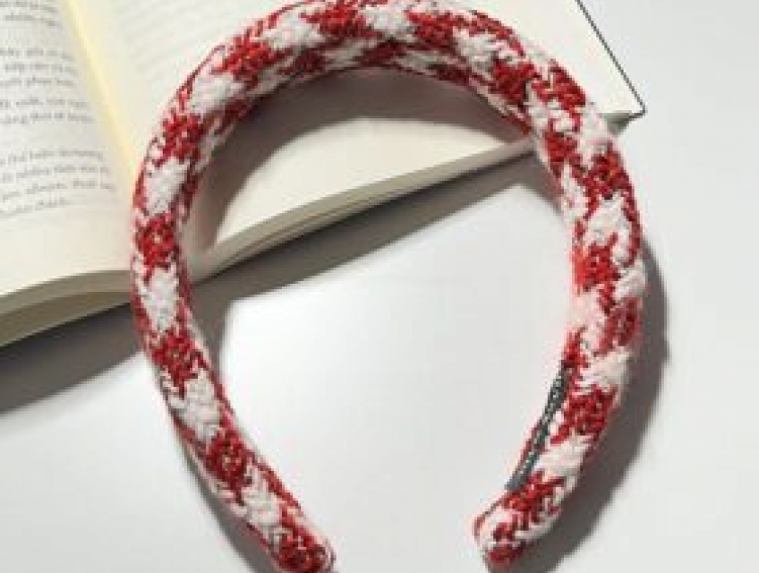 Cách phối cài tóc với trang phục công sở