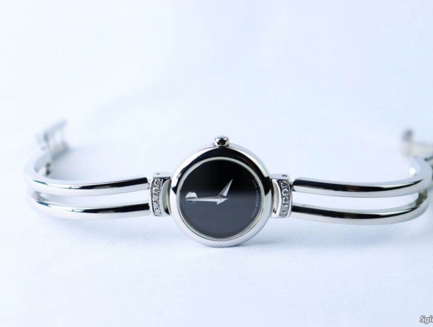 Đồng Hồ Movado Nữ Lắc Tay, đính 10 viên Kim Cương thiên nhiên