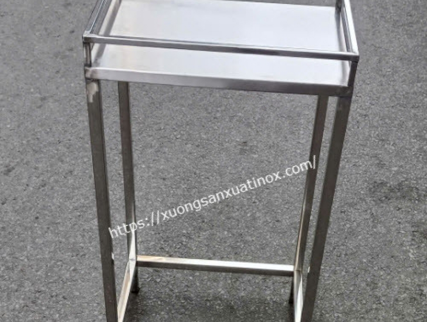 Kệ inox 1 tầng: Giải pháp gọn gàng, bền đẹp cho không gian của bạn