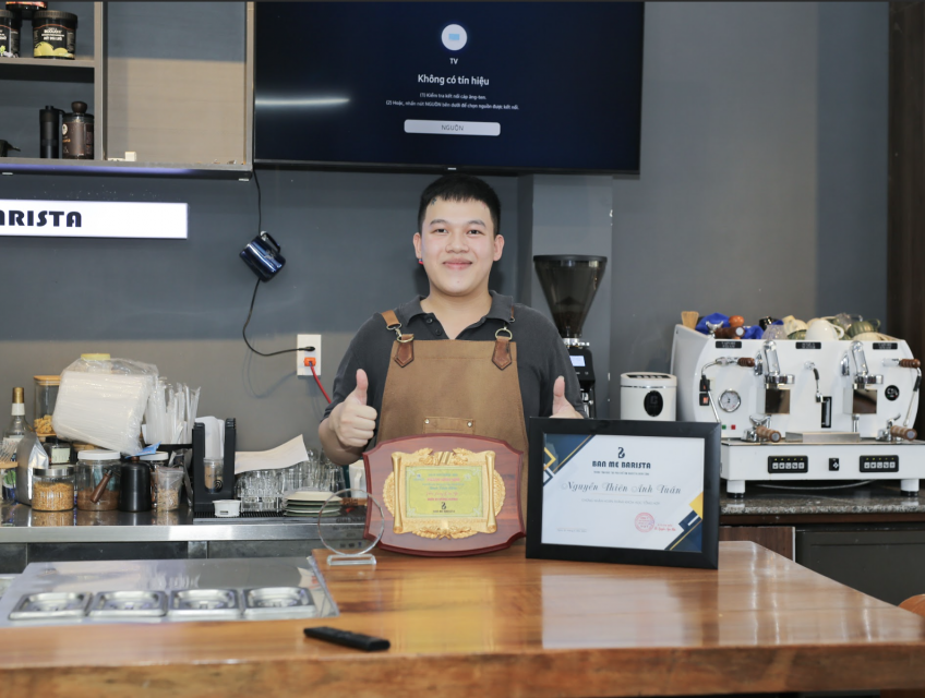 Ban Mê Barista Có Cấp Chứng Chỉ Pha Chế Không?
