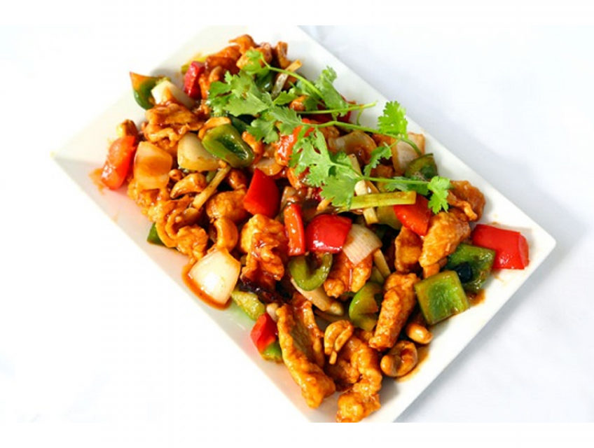 Gà xào hạt điều: Món ngon khó cưỡng, ai cũng mê