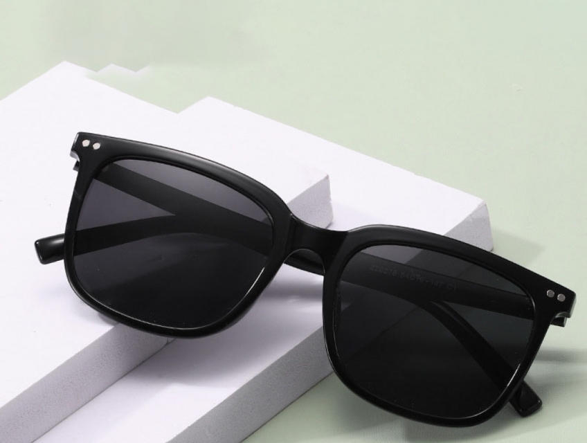 Kính dâm Sun Eyes Poly