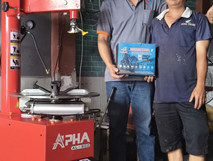 Cấu tạo máy tháo vỏ xe tay ga và du lịch