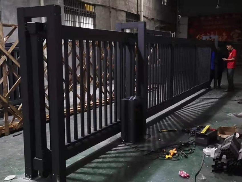 Cổng trượt tự động- CTY LAN BÙI 0913183440