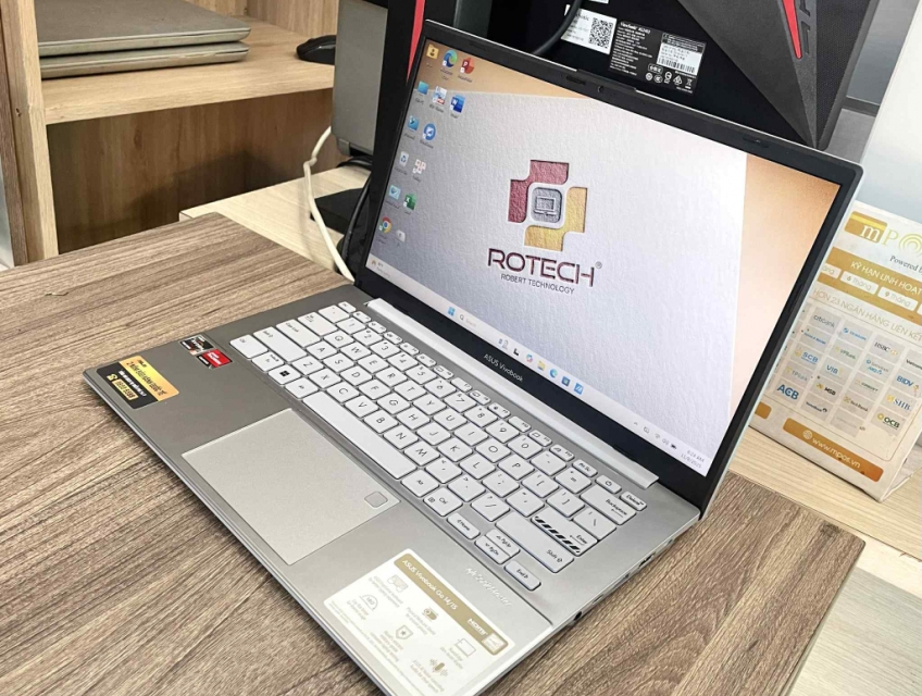 Asus Ryzen 5 7520U 16GB SSD 512GB Bảo Hành 9/2026