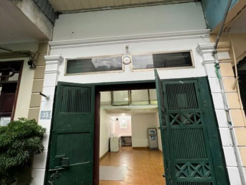 Cho thuê nhà 1 tầng+gác lửng,đủ nội thất,oto vào thoải mái ngõ 379