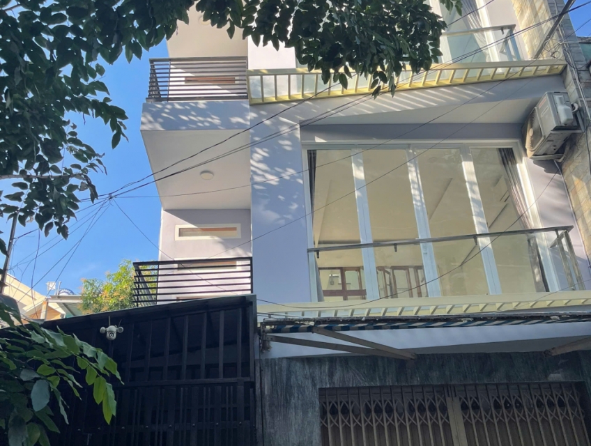 CHO THUÊ NHÀ NGUYÊN CĂN – 3 LẦU – Nhà xe riêng – THỦ ĐỨC