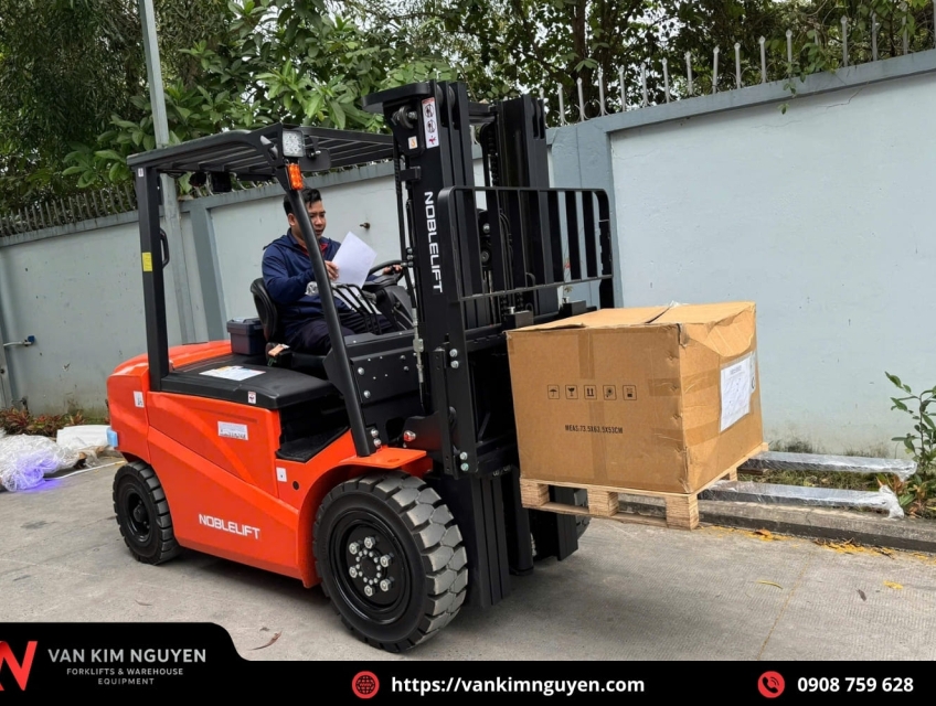 XE NÂNG CÓ ĐƯỢC LƯU THÔNG TRÊN ĐƯỜNG HAY KHÔNG?